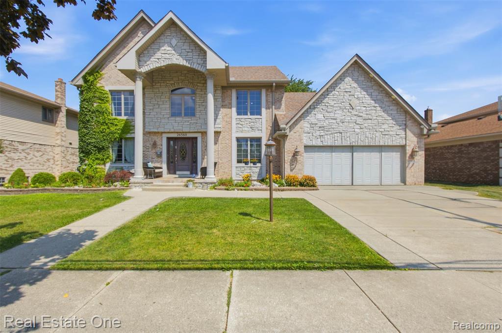 26560 Wilson Drive, Dearborn Heights, MI 48127