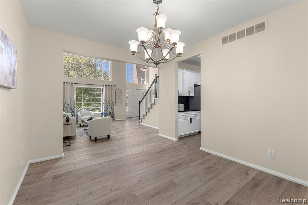 23395 Mission Lane, Farmington, MI 48335 — Photo 16