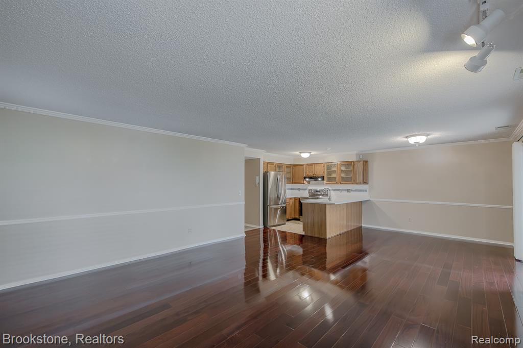5078 Harbor Oak Drive, 40, Waterford, MI 48329 — Photo 17