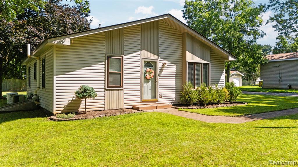 971 Tierney, Highland, MI 48356 — Photo 2