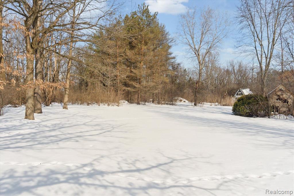 5369 SITKA Street, Burton, MI 48519 — Photo 35