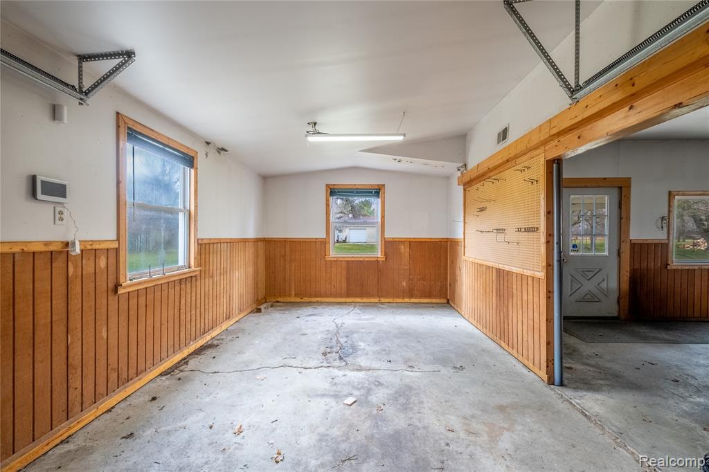 8219 N Genesee Road, Mount Morris, MI 48458 — Photo 16