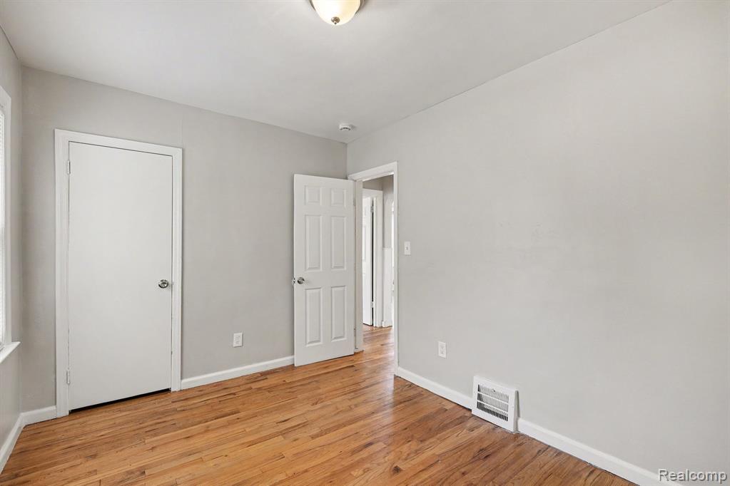 7516 Fisher Avenue, Warren, MI 48091 — Photo 10