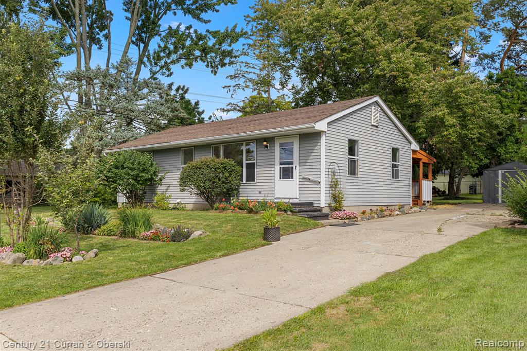 444 S Ridge Street, South Lyon, MI 48178 — Photo 2