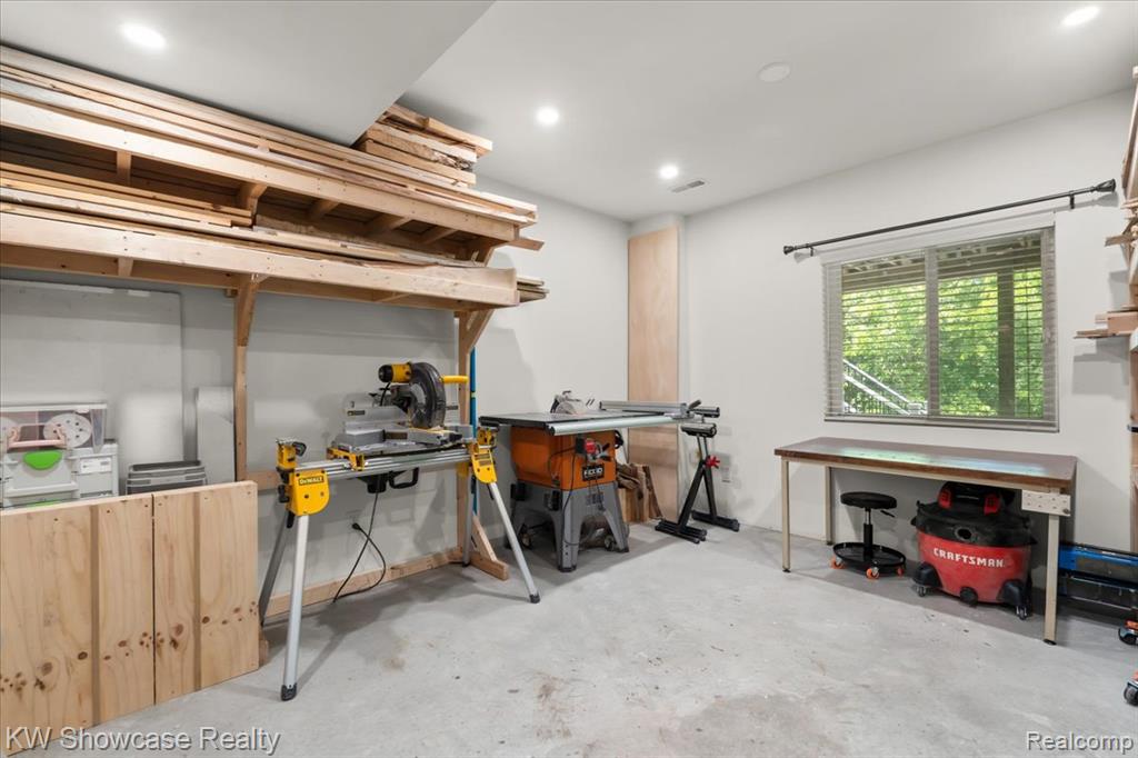 41775 Steinbeck Glen, Novi, MI 48377 — Photo 33