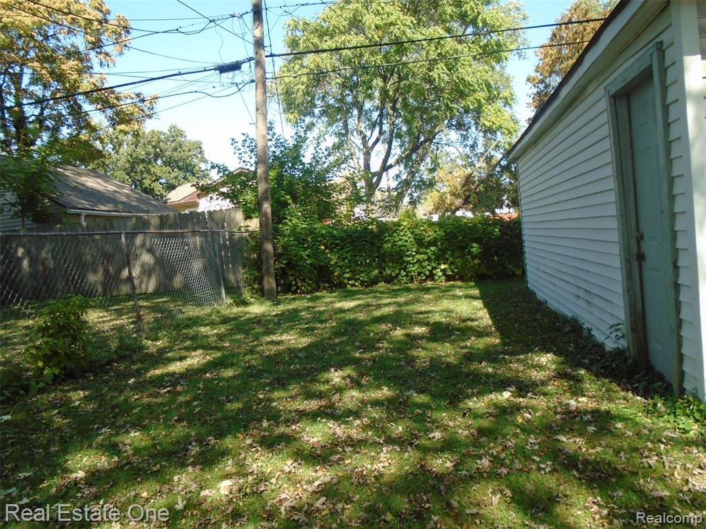 8087 Continental Avenue, Warren, MI 48089 — Photo 14