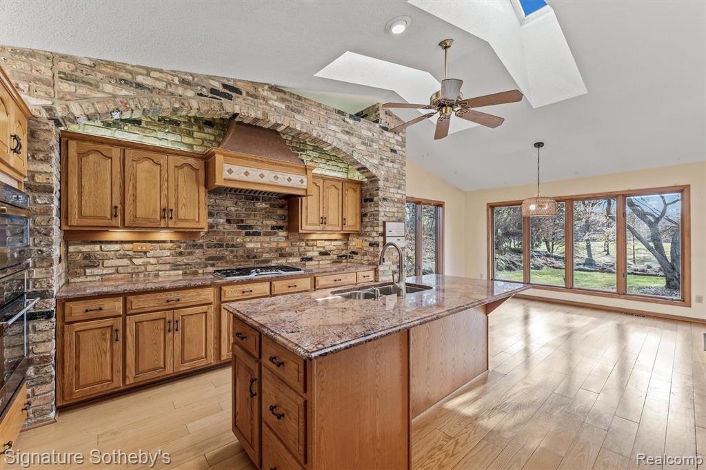 6571 Deer Ridge Drive, Clarkston, MI 48348 — Photo 12