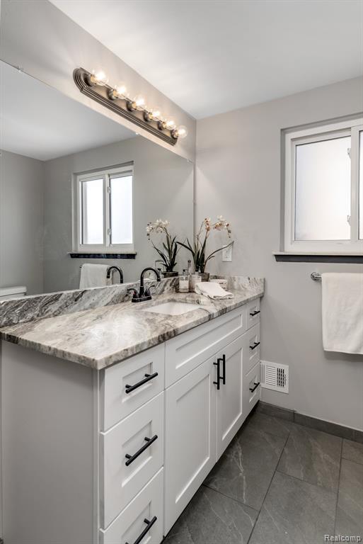 40621 RINALDI Drive, Sterling Heights, MI 48313 — Photo 39