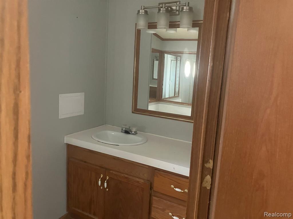 520 Pond View, Morrice, MI 48857 — Photo 5