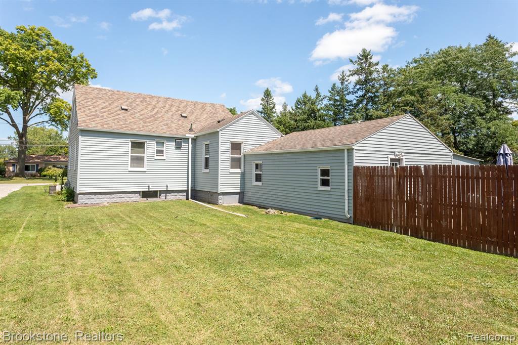 6235 DALLAS Street, Monroe, MI 48161 — Photo 21