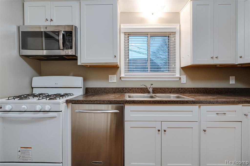 15477 WINSTON, Redford, MI 48239 — Photo 24