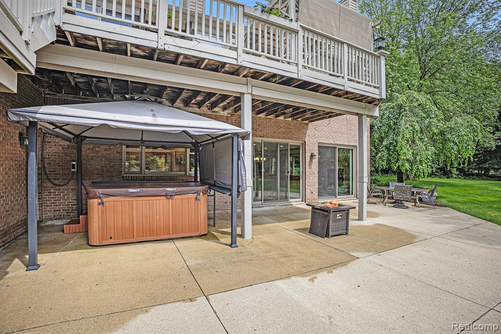 4301 Rolling Acres Drive, Hartland, MI 48353 — Photo 56