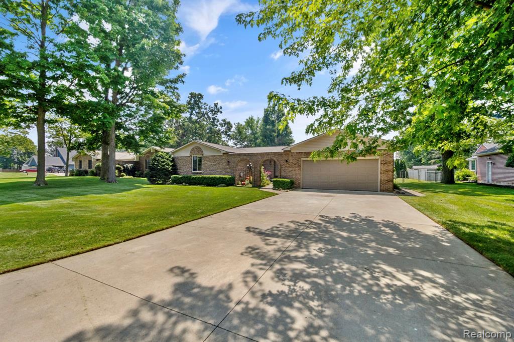8400 Oak Shade Court, Davison, MI 48423 — Photo 49
