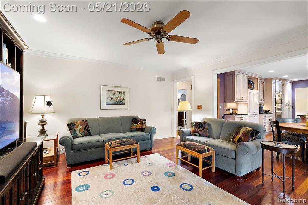 33891 Yorkridge Street, Farmington, MI 48331 — Photo 31