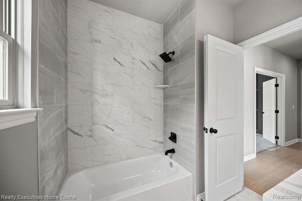 35873 GLENVILLE Drive, New Baltimore, MI 48047 — Photo 35