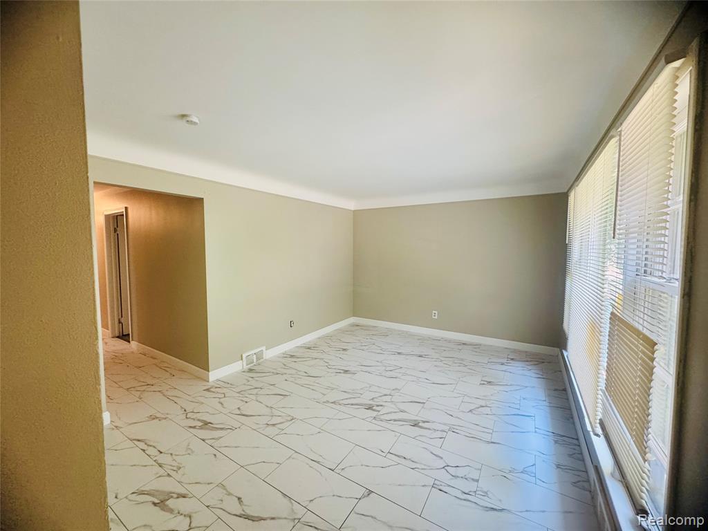 17221 Sunset Street, Hamtramck, MI 48212 — Photo 3