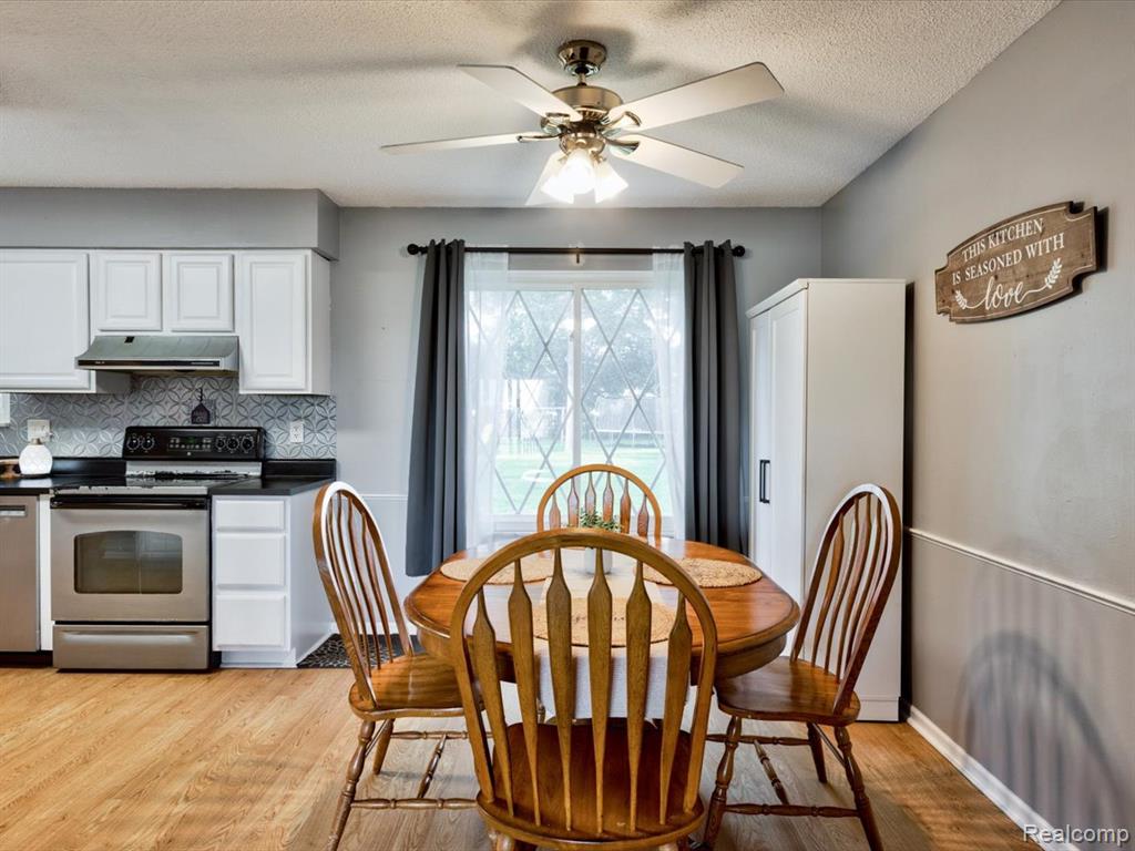 311 Collard Drive, Marysville, MI 48040 — Photo 10