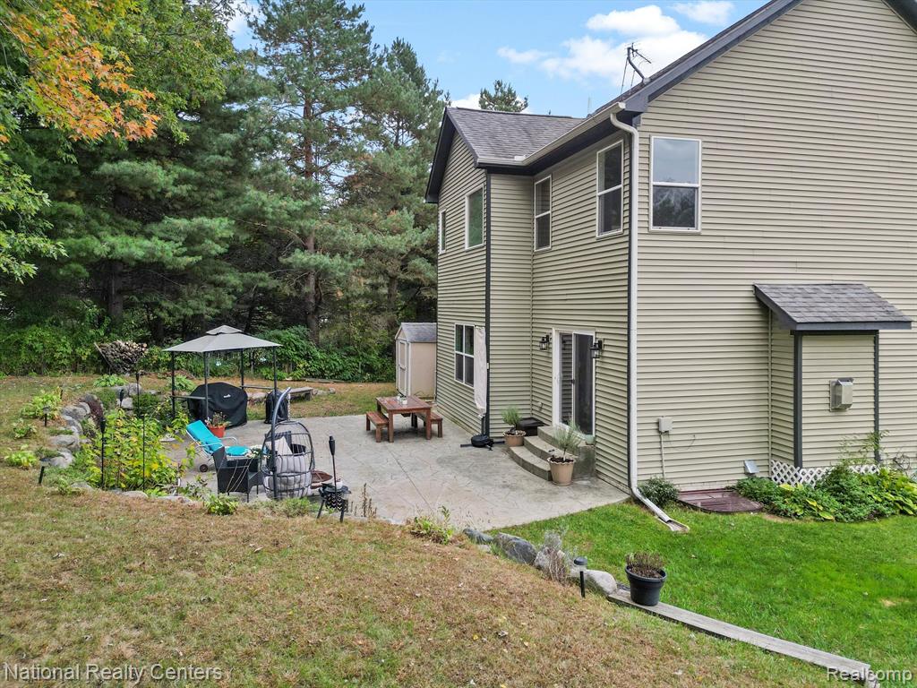 628 EVAN Court, Lake Orion, MI 48362 — Photo 37