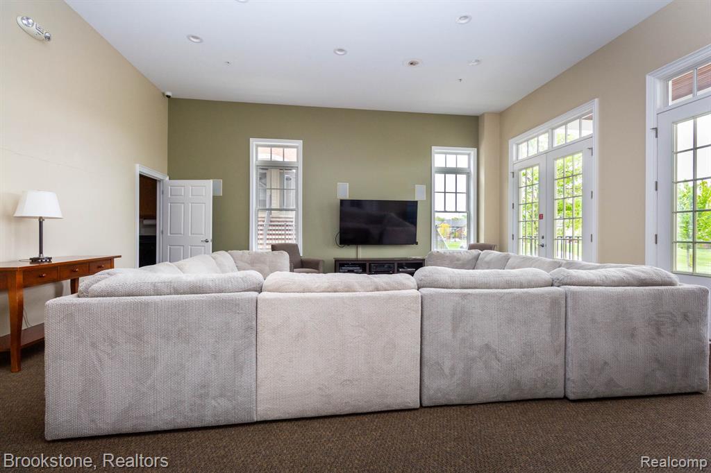 185 Amys Walk, Auburn Hills, MI 48326 — Photo 37