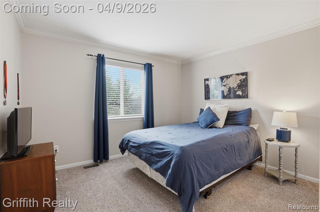 938 Meadowbrook Court, Milford, MI 48381 — Photo 34