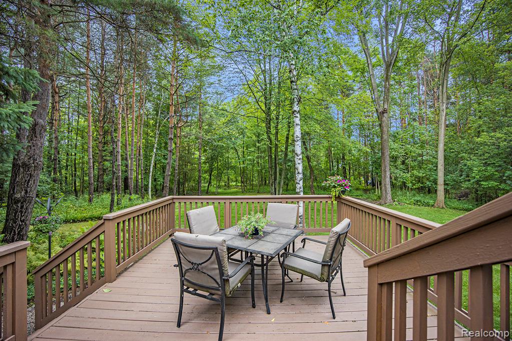7690 Allen Road, Clarkston, MI 48348 — Photo 35