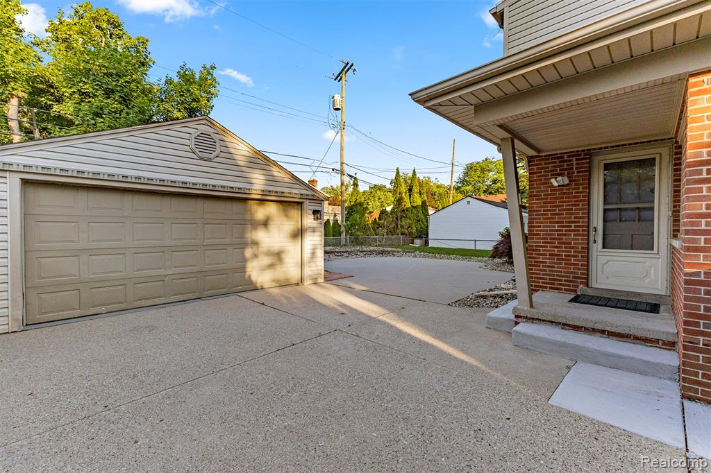 411 S Lafayette Street, Dearborn, MI 48124 — Photo 43
