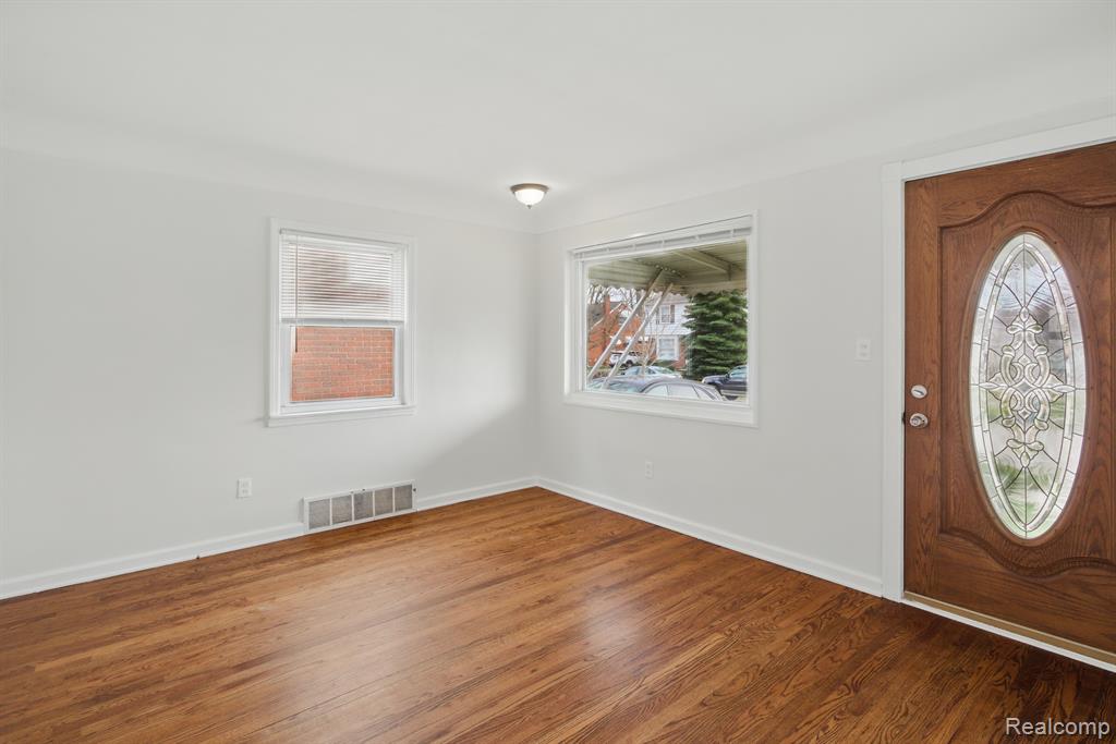 882 STEWART Avenue, Lincoln Park, MI 48146 — Photo 4