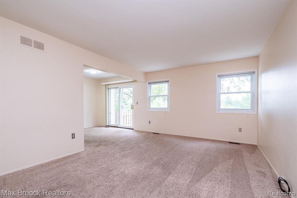 1829 BRENTWOOD Drive, Troy, MI 48098 — Photo 7