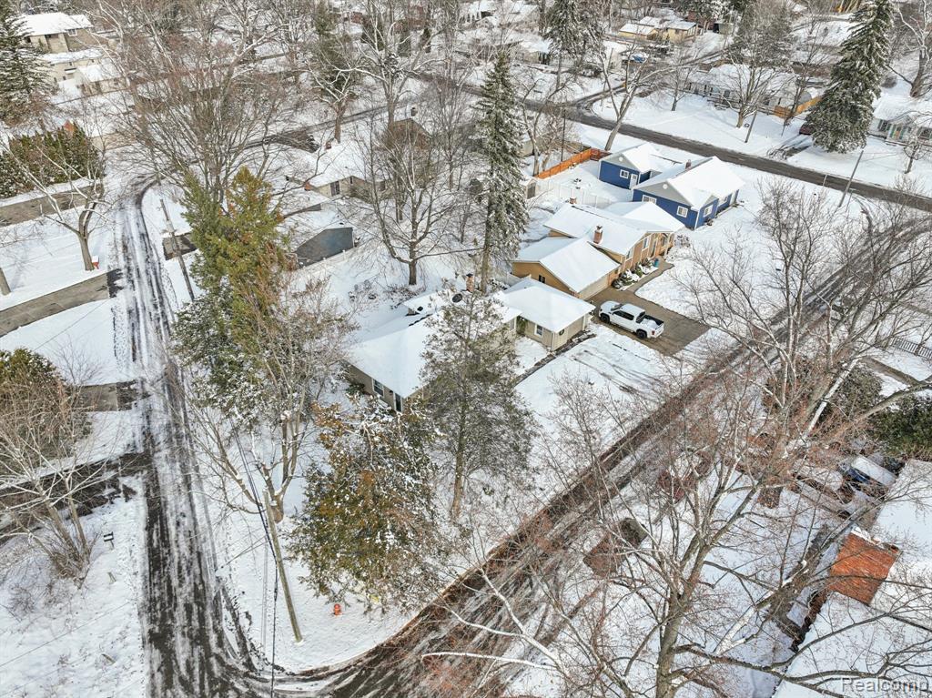 4049 S Shore Street, Waterford, MI 48328 — Photo 26