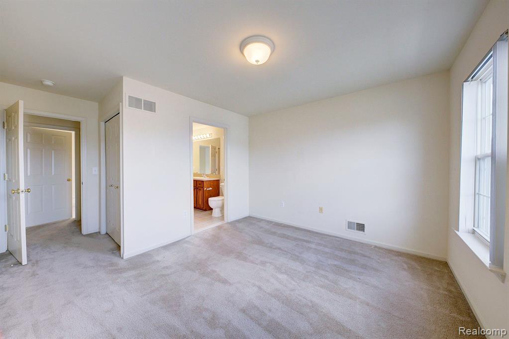 42551 Whitman Way, Novi, MI 48377 — Photo 26