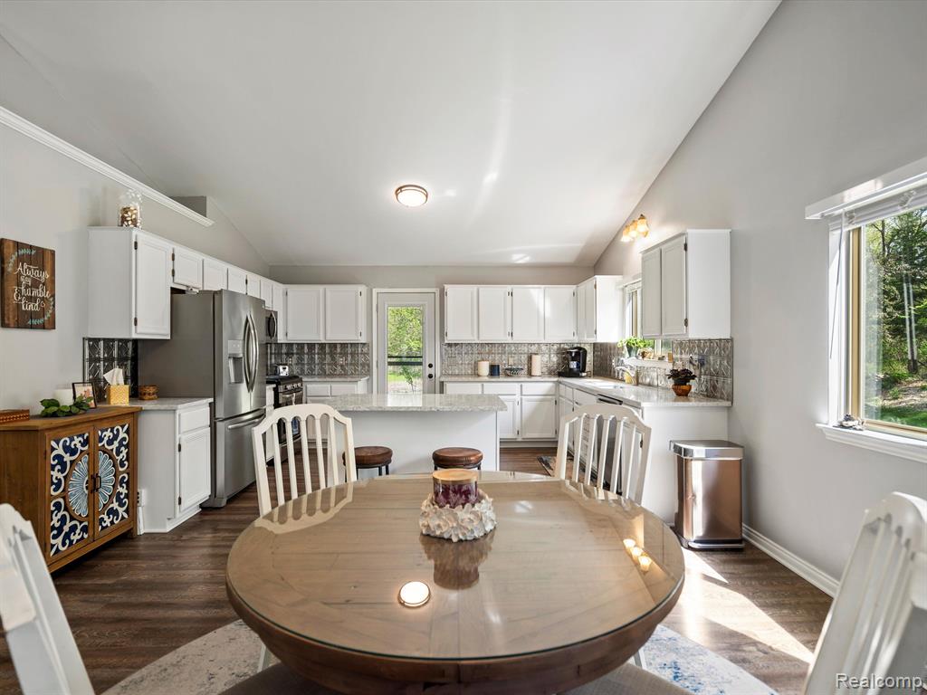 437 CONVERSE, Lake Orion, MI 48362 — Photo 14
