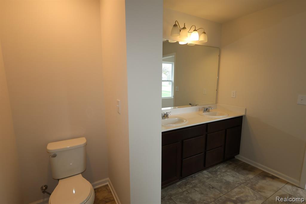 642 Harvest Way, Chelsea, MI 48118 — Photo 20