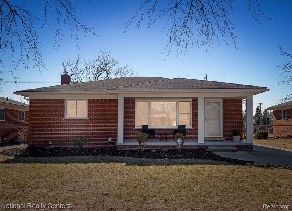 8875 KENBERTON Drive, Oak Park, MI 48237 — Photo 32