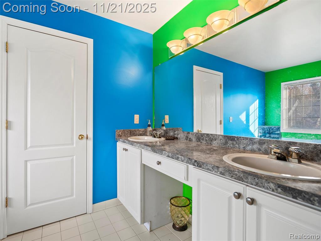 809 Grovecrest, Rochester Hills, MI 48307 — Photo 17