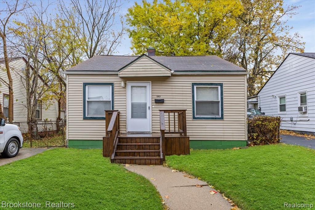 587 Nevada Avenue, Pontiac, MI 48341 — Photo 2
