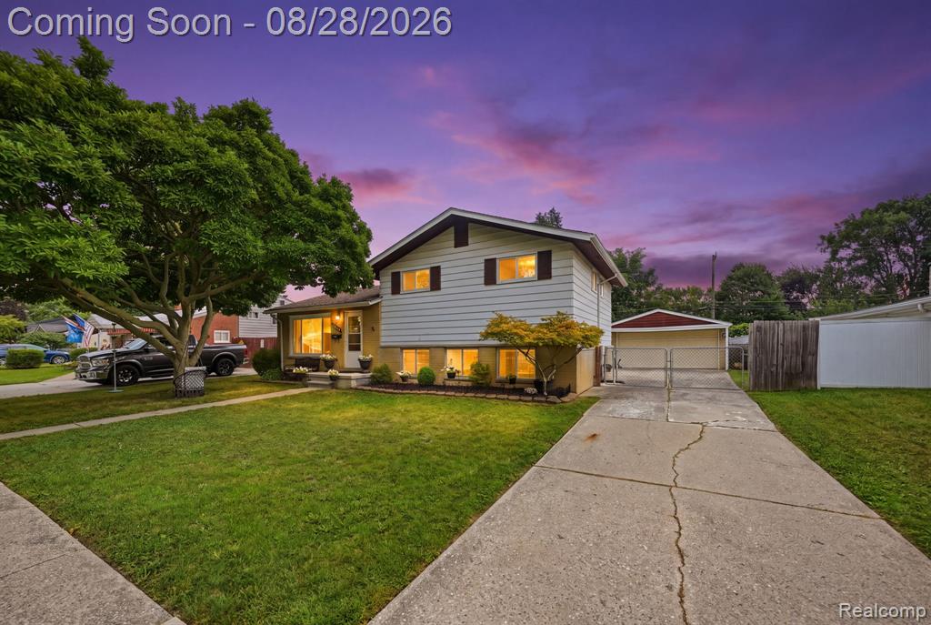 20410 Dubois Street, Clinton Twp, MI 48035
