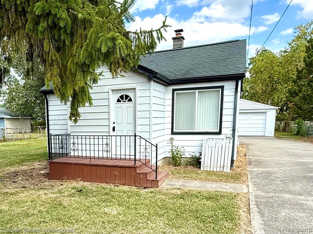 1716 MILVERTON Drive, Troy, MI 48083