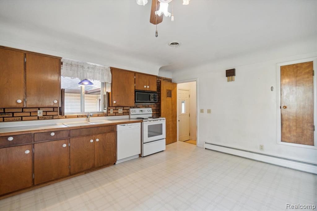 9990 E NEWBURG Road, Durand, MI 48429 — Photo 13