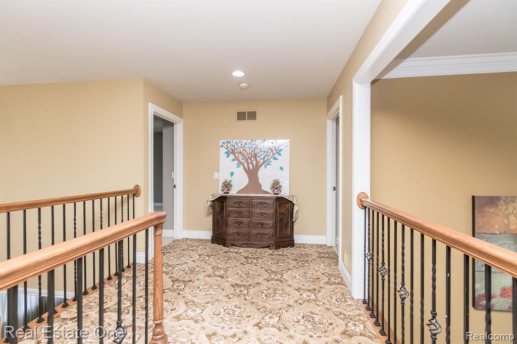 18090 Peninsula Way, Northville, MI 48168 — Photo 65