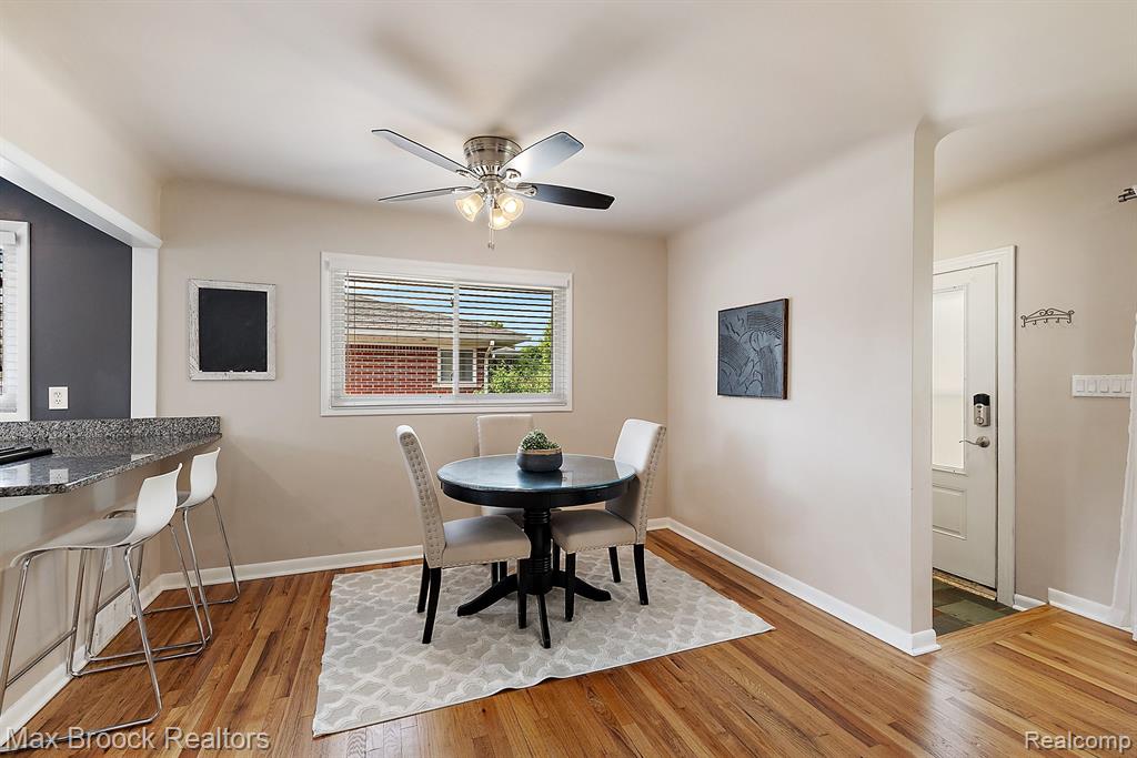 9060 HEADLEY Drive, Sterling Heights, MI 48314 — Photo 16