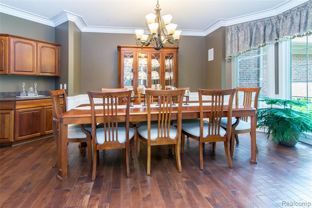 3166 W Beach Lake Drive, Milford, MI, 48380