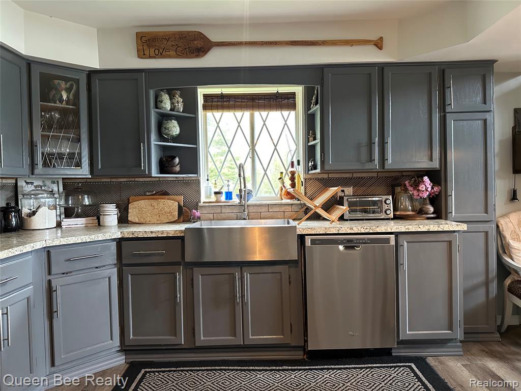 2109 S Lakeshore Road, Harbor Beach, MI 48441 — Photo 8