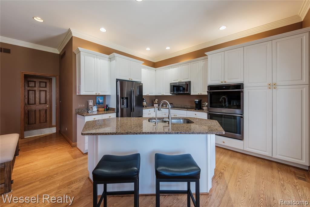 9805 Cranbrook Court, Romeo, MI 48065 — Photo 8