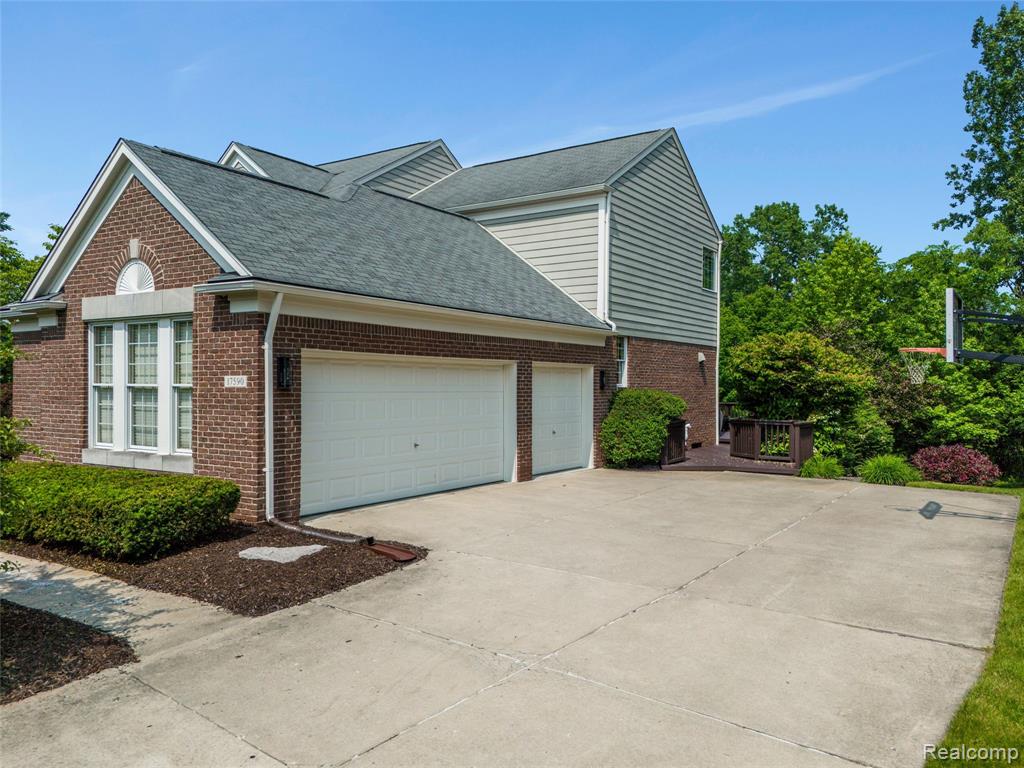 17590 White Pine Court, Northville, MI 48168 — Photo 54