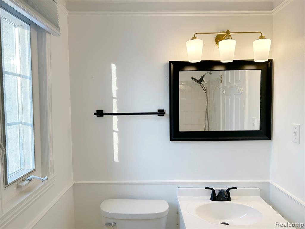 702 Graefield Court, Birmingham, MI 48009 — Photo 14
