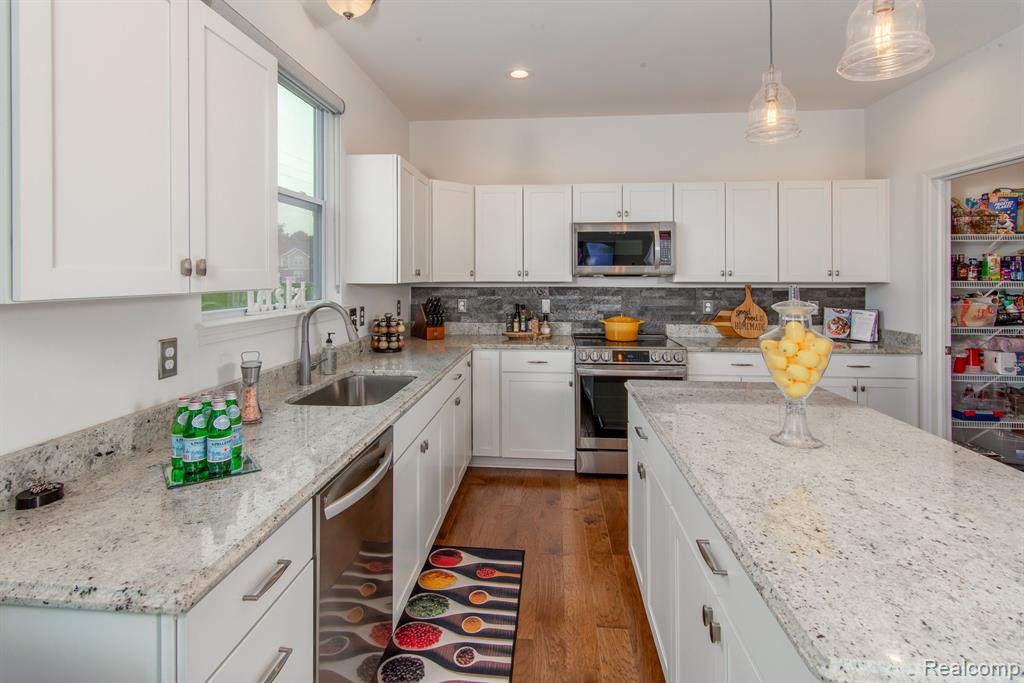 6661 MAPLELAWN Drive, Ypsilanti, MI 48197 — Photo 13