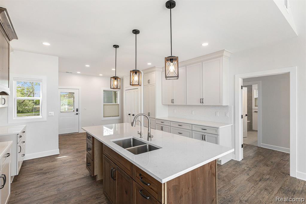 9693 BEVERLY Drive, Lakeland, MI — Photo 9