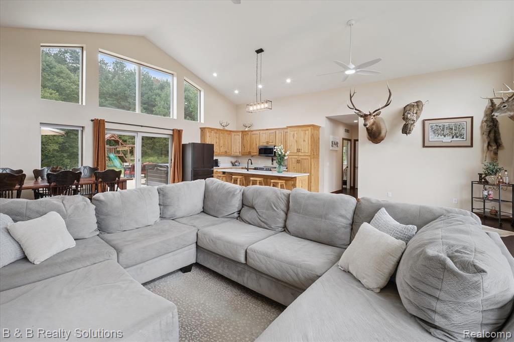 6318 Clear Lake Road, Imlay City, MI 48444 — Photo 9