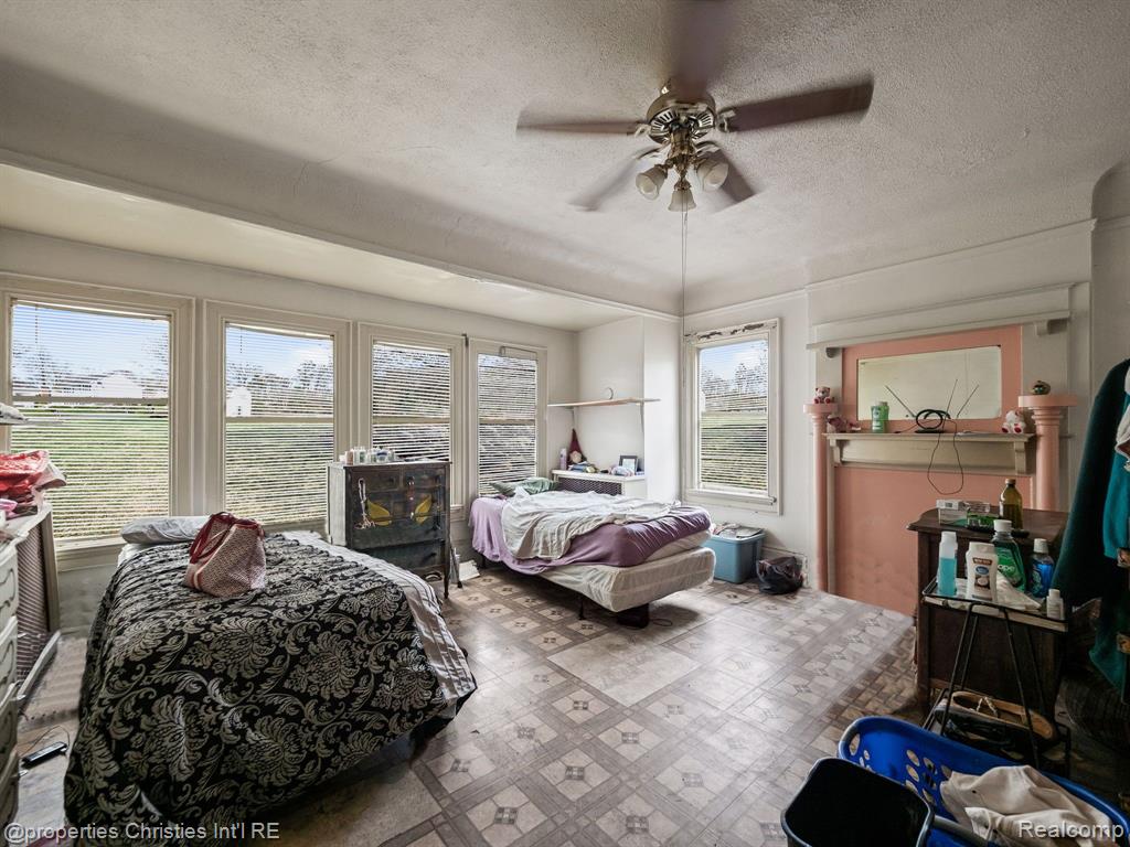 485 E GRAND Boulevard, Detroit, MI 48207 — Photo 17