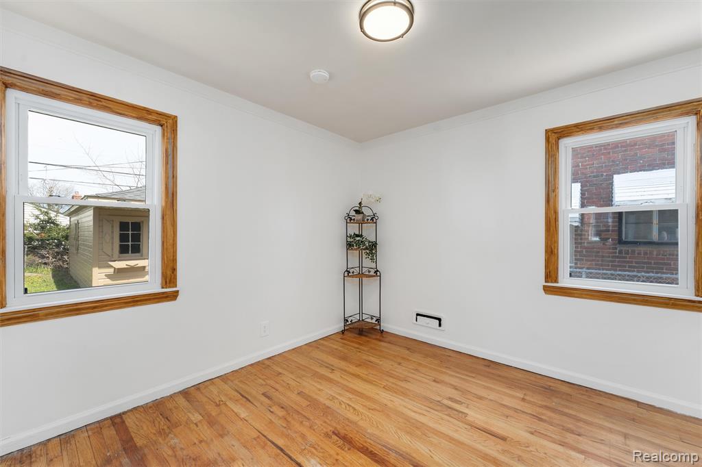 16829 Stricker Avenue, Eastpointe, MI 48021 — Photo 12